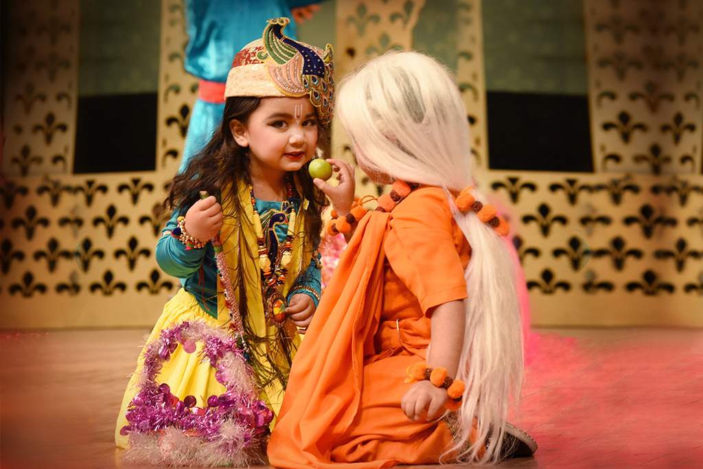 ROLE PLAY