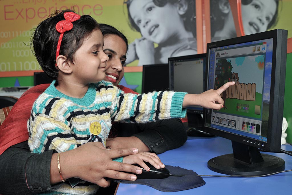 COMPUTER LAB