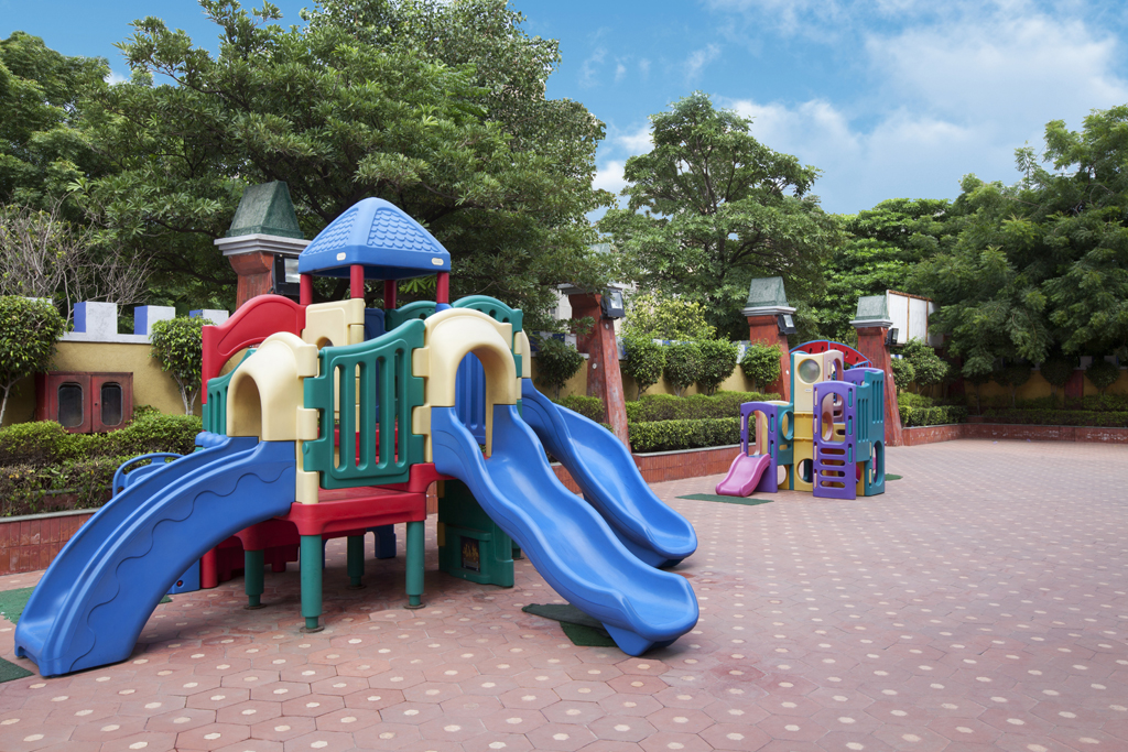 PLAY ZONE